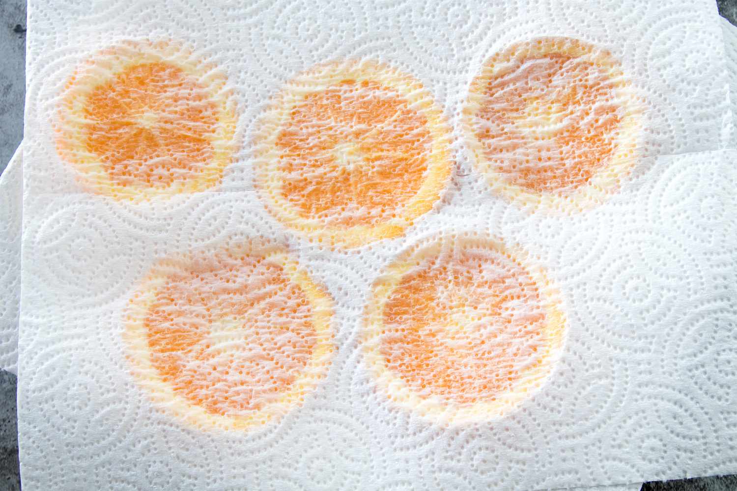 Drying Oranges for Caramelized Orange Cocktail Garnish