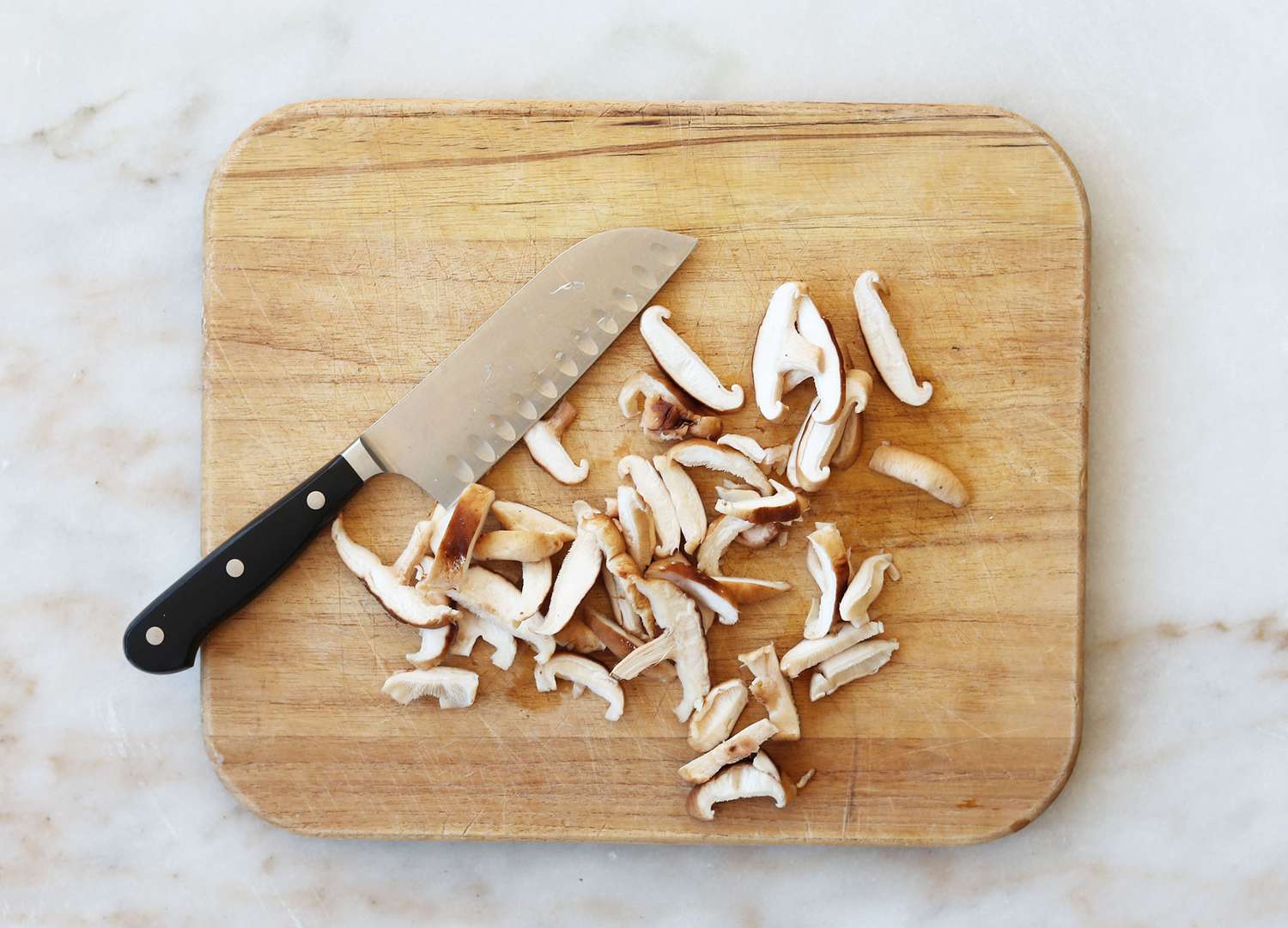 sliced shitake mushrooms