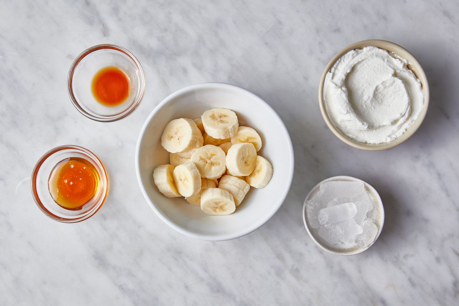 Ingredients to make banana smoothies