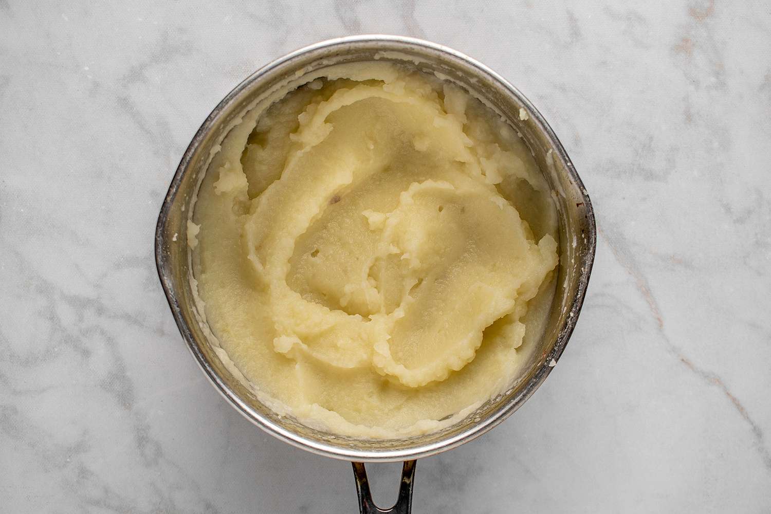 Mashed potatoes in a pot