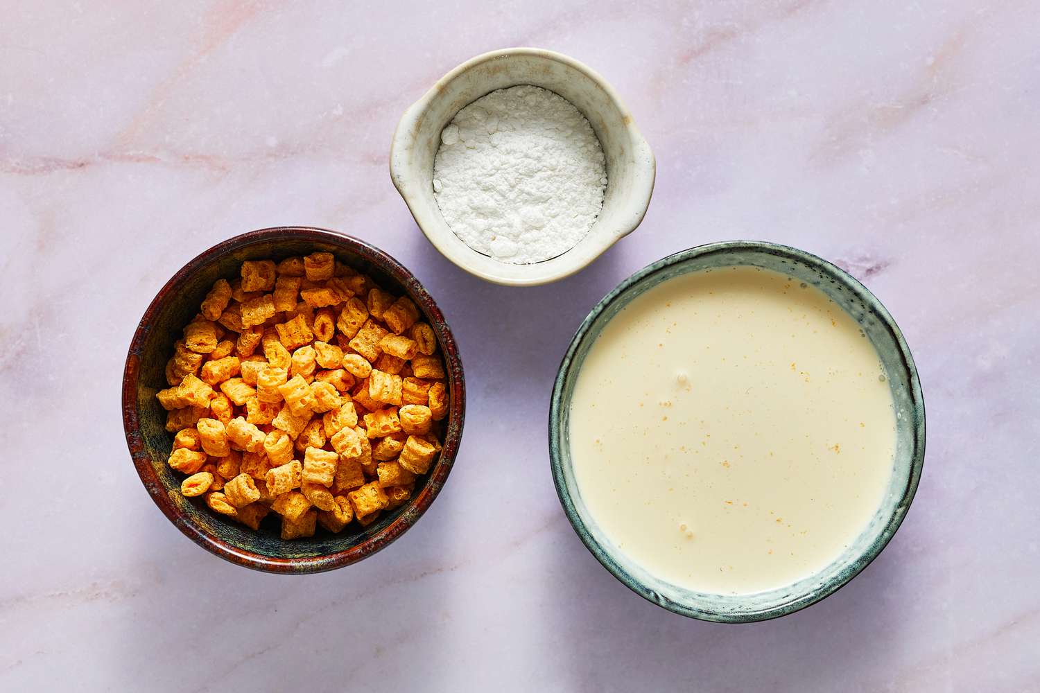 Ingredients to make Cap'n Crunch whipped cream