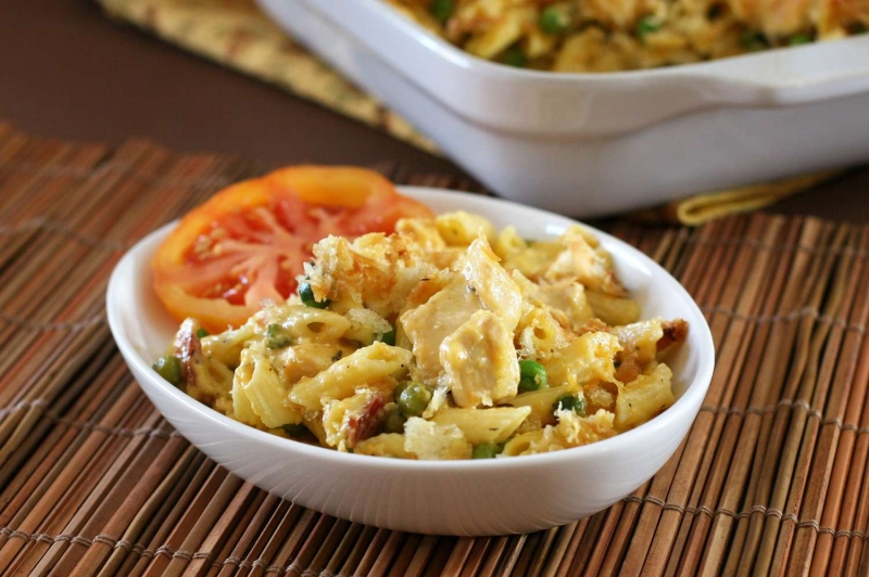 Chicken Pasta Casserole With Cheddar Cheese and Bacon Recipe