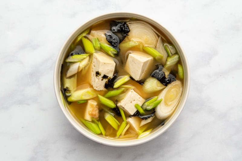 Easy Vegetarian Miso Soup