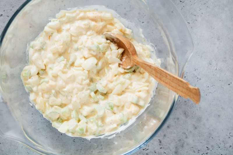 Easy Macaroni Salad with Egg